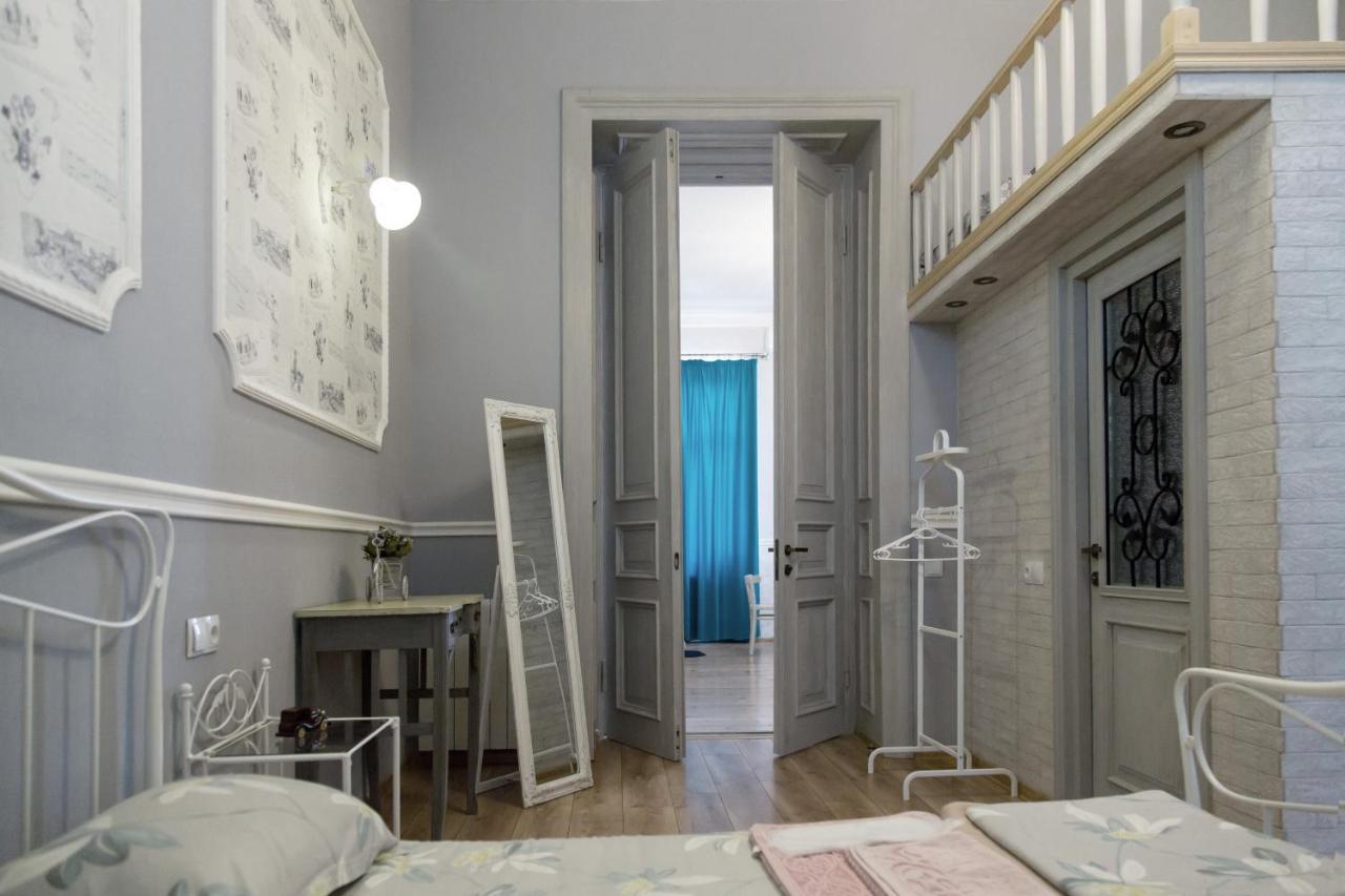 Apartament On Aghmashenebeli 26 Tbilisi Bagian luar foto